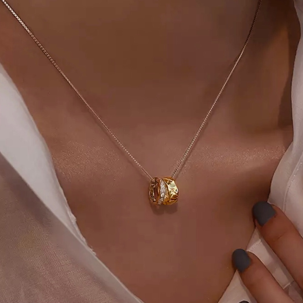 ✨✨Double Ring Necklace ✨✨✨ - Picture 3 of 5